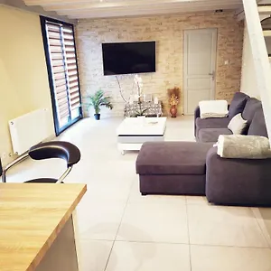 la-grange-des-hutins.hotels-rhonealpes.com/